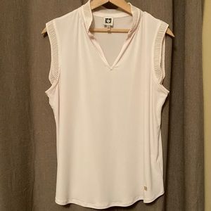 Anne Klein sleeveless top. Medium. V-neck.